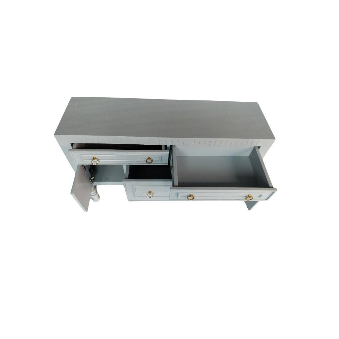 Stylish cansole For Living Room