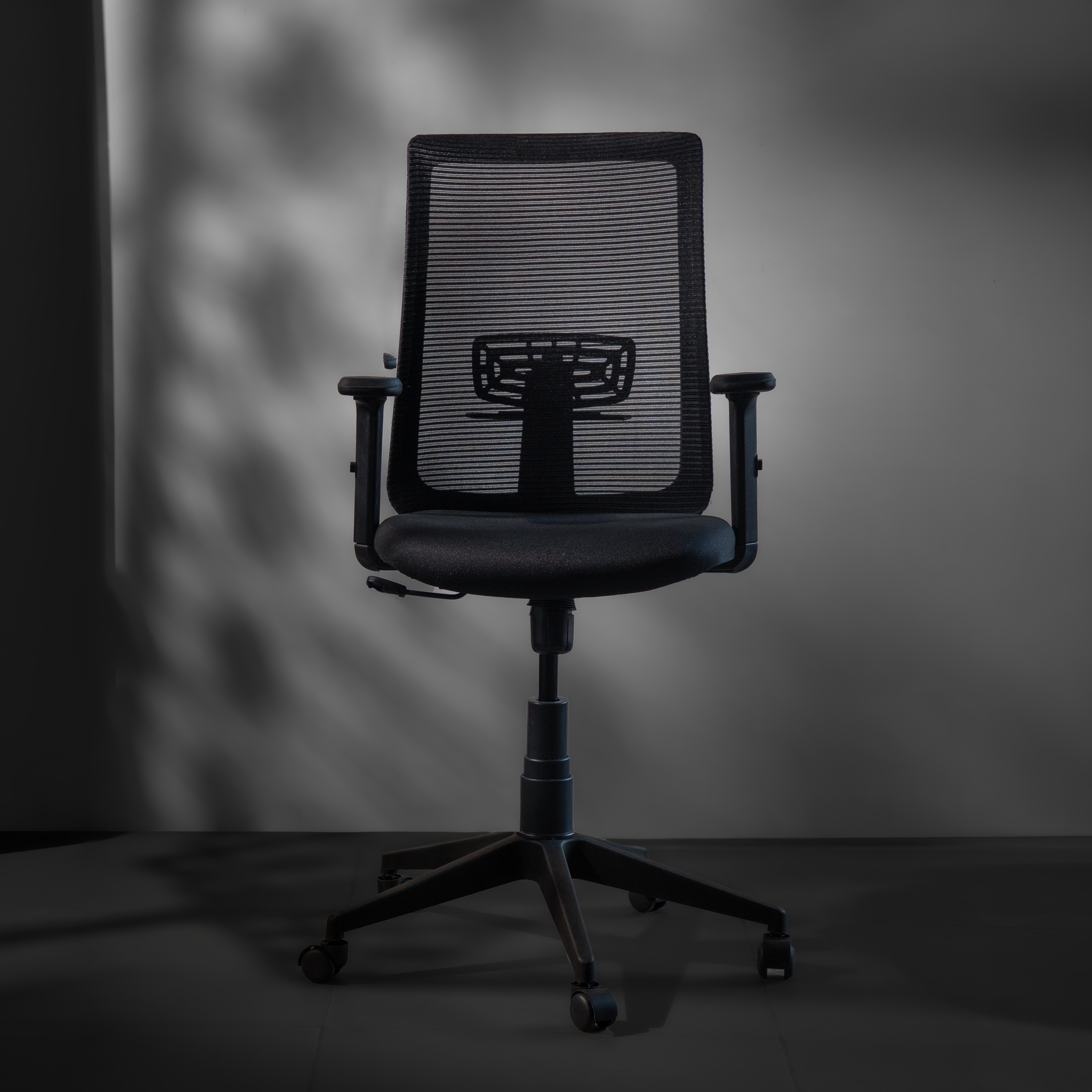 Ergonomic Mid-Back Mesh Office Chair with Lumbar Support – SRK Modular Furniture Co.