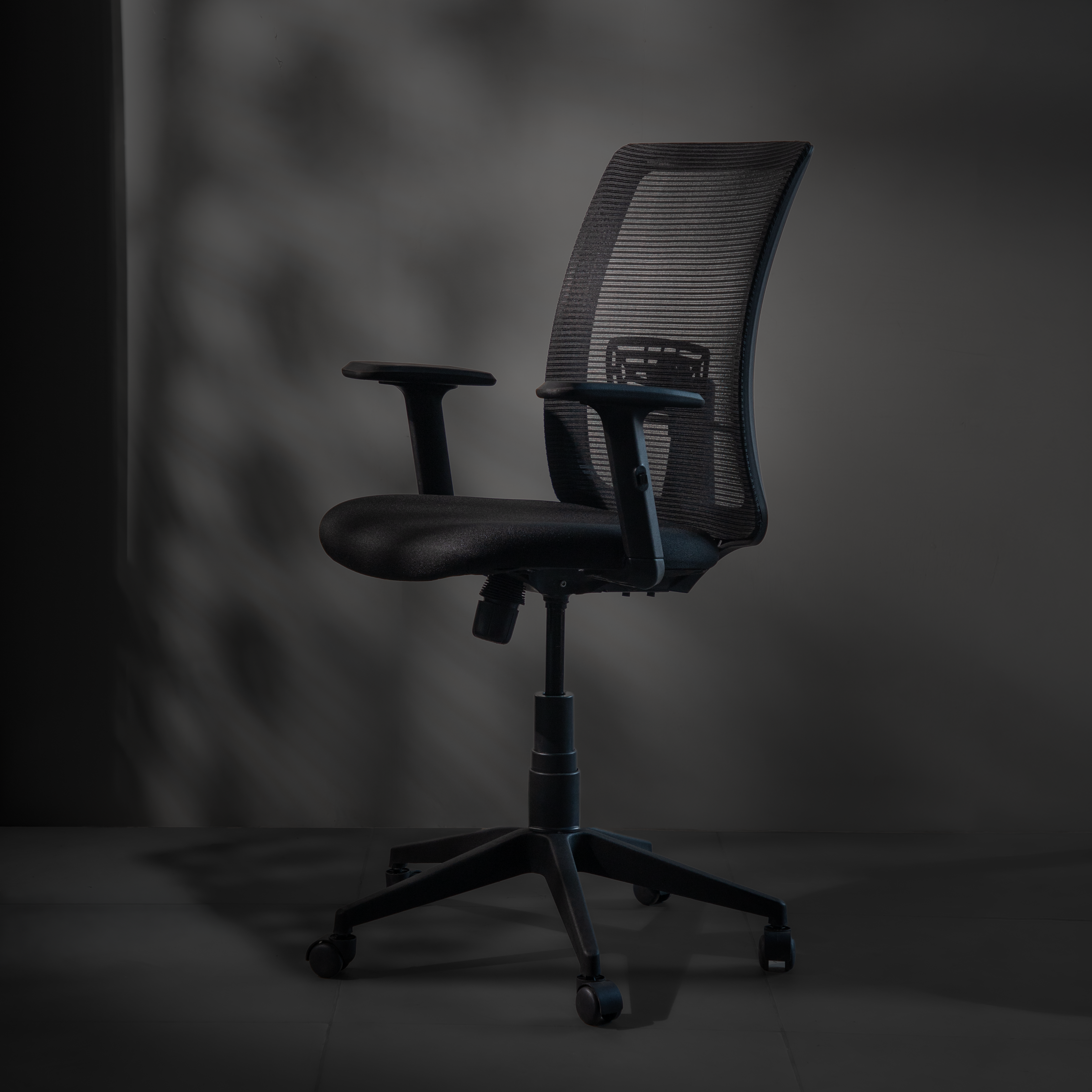 Ergonomic Mid-Back Mesh Office Chair with Lumbar Support – SRK Modular Furniture Co.