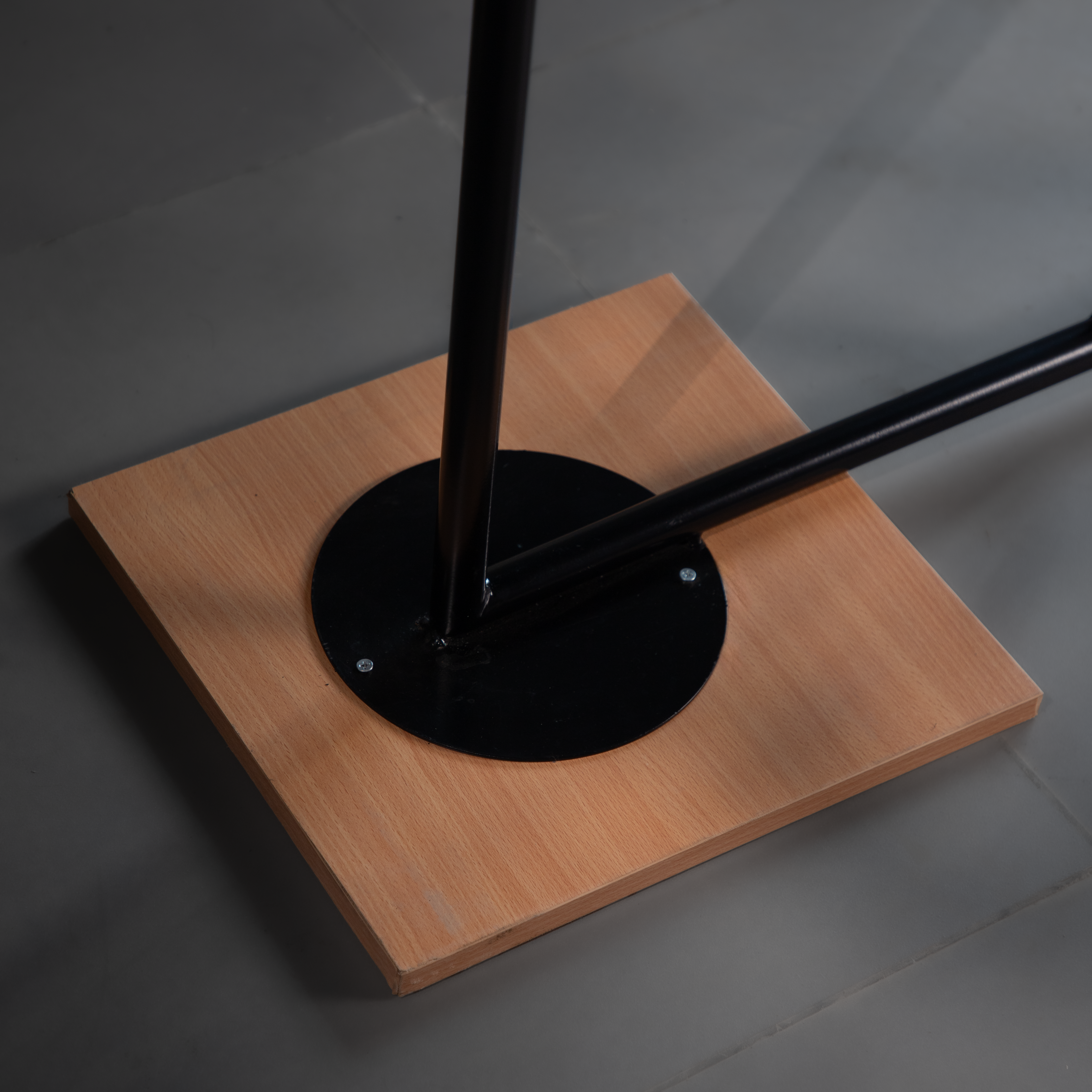 Modern Metal Planter Partition Stand – SRK Modular Furniture Co.